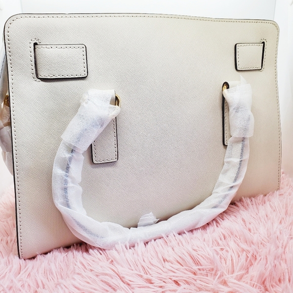 SOLD!!!!  MICHAEL KORS | Hamilton Satchel - Picture 2 of 7